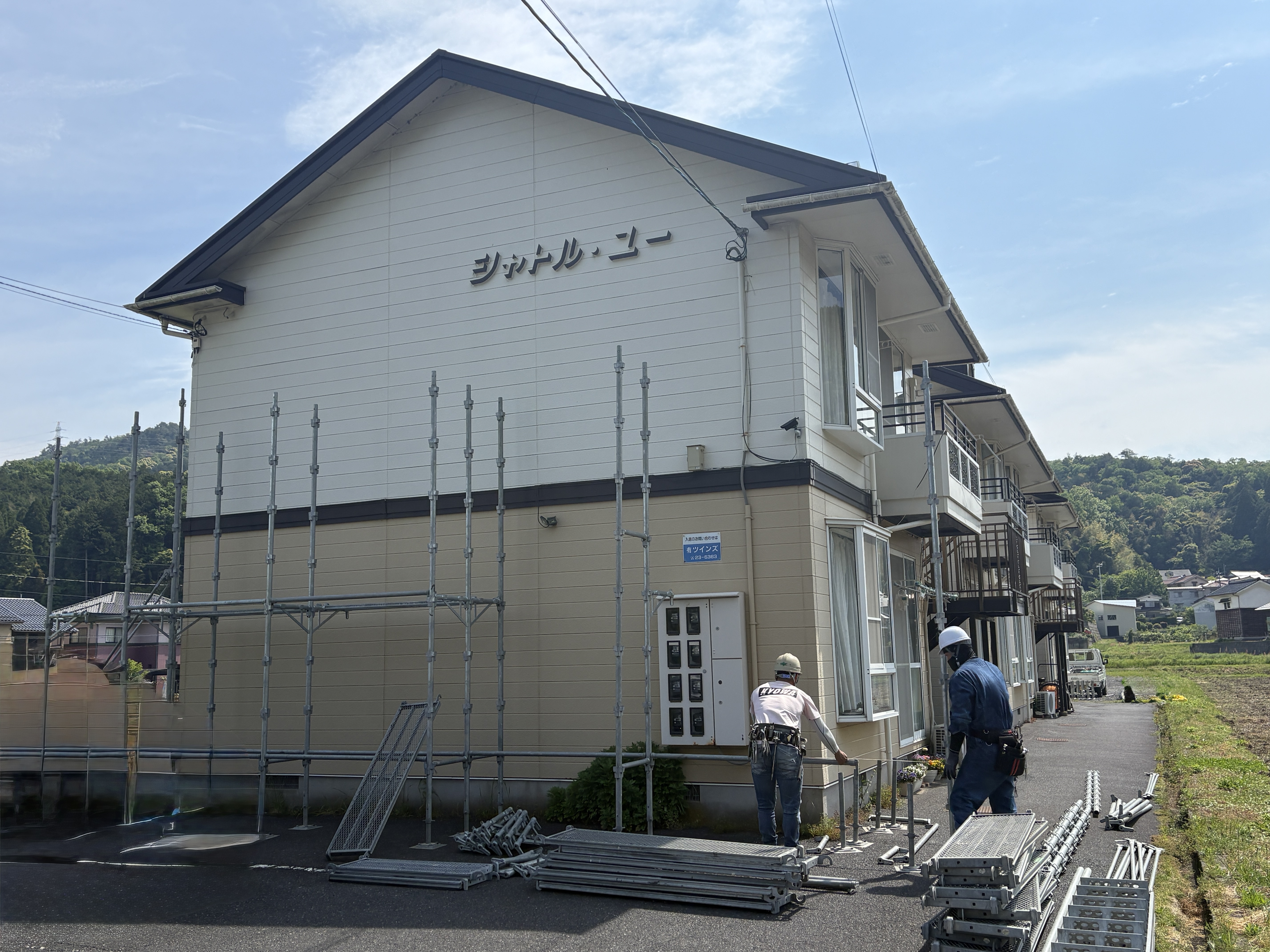 足場設置の様子1