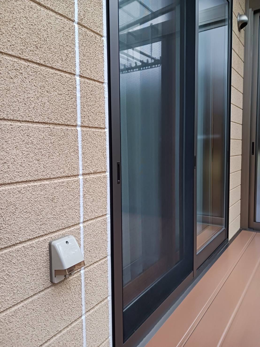 コーキングうち換えの様子1